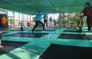 camas elasticas dodgeball parque europa cumpleaños colegios